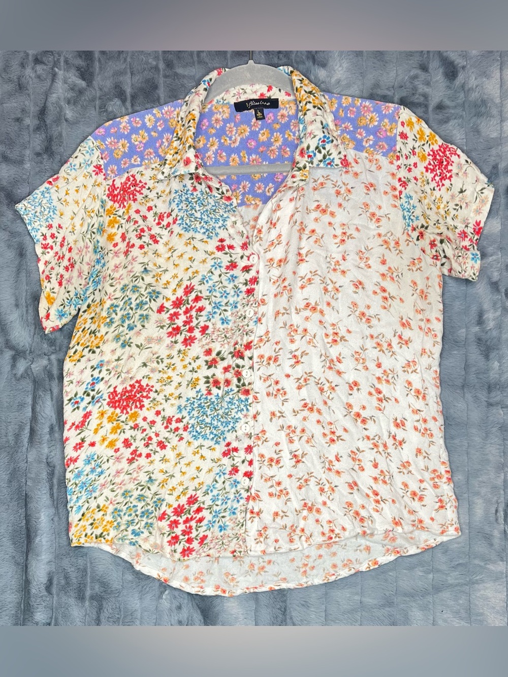 1 Bliss Lane Mixed Floral Patchwork Short Sleeve Button Down Top Large